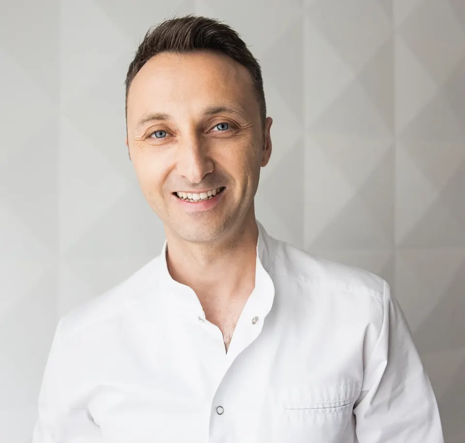 dr n. med. Tomasz Chomiuk, fizjoterapeuta
